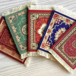 serviettes table servantes motifs géométriques floraux tissu épais rouge vert bleu beige traditionnel