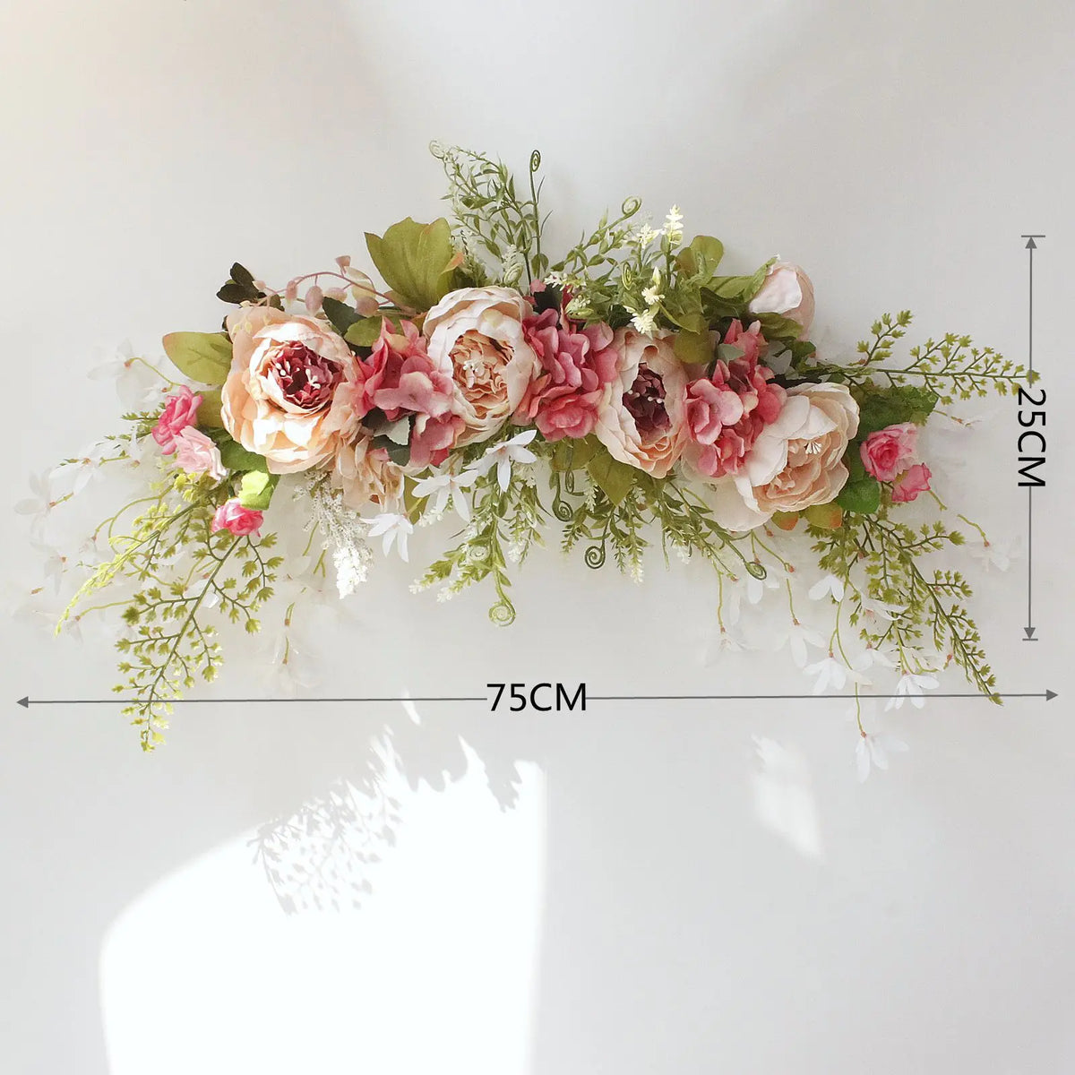 décoration extérieure mariage guirlande florale artificielle rose feuilles verte naturelle romantique