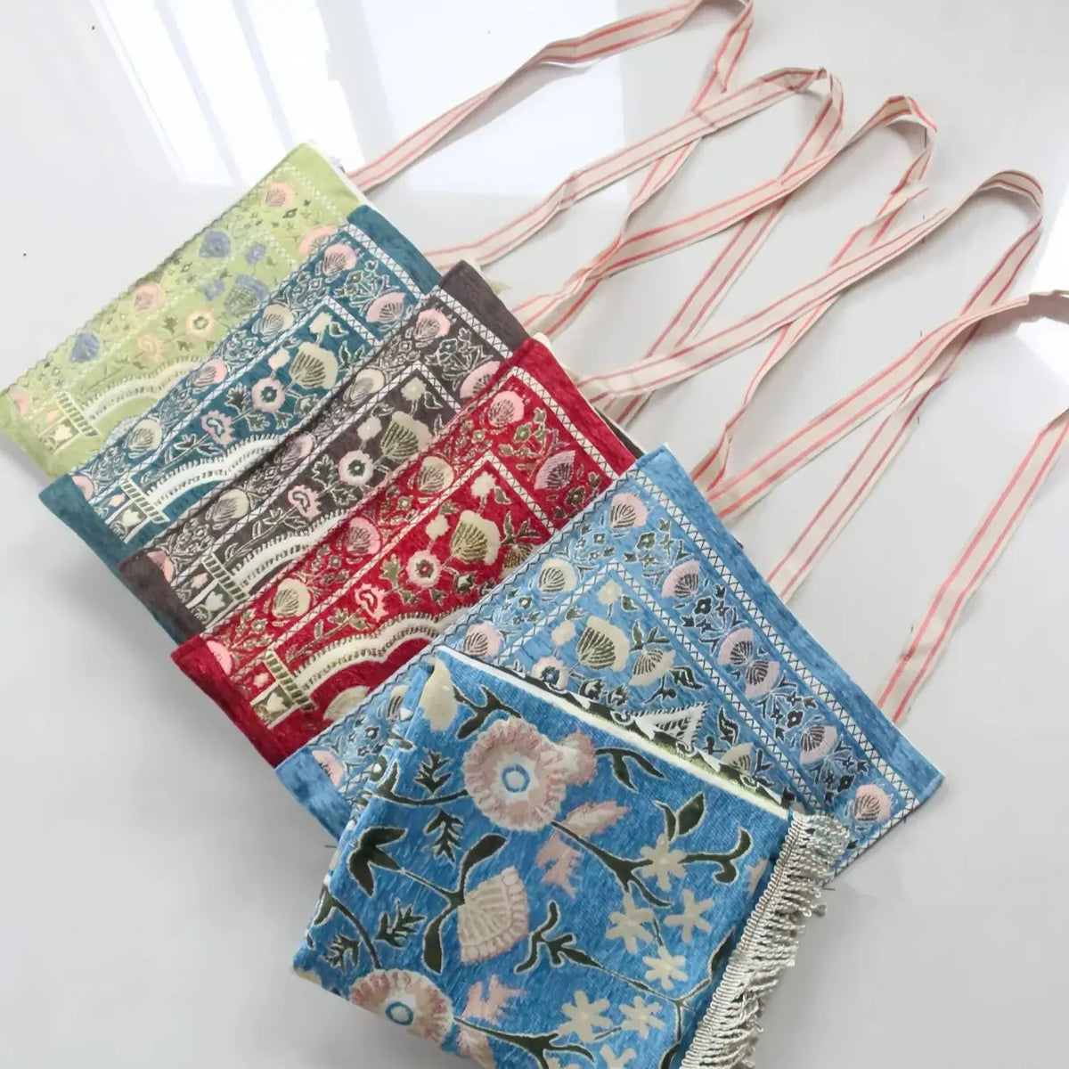 tapis fleur motif ethnique sac main poignées cuir franges antidérapant voyage
