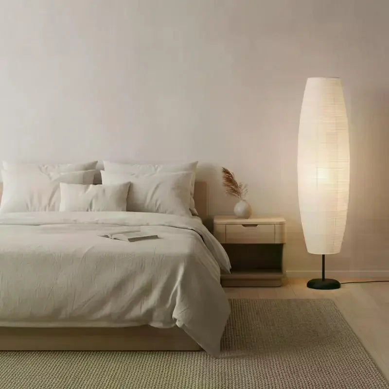 lampe pied moderne blanche japonais éclairage doux diffus papier texturé décoration intérieure chambre salon