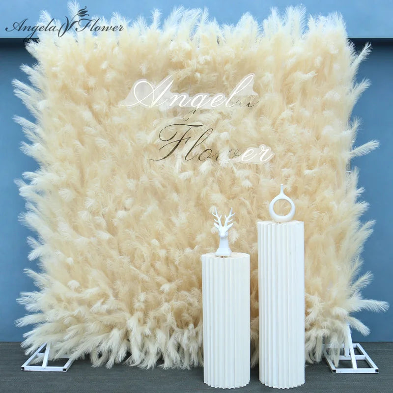 rideau plumes naturelles beige blanc décoration murale fleurs mariage fête décor rustique intérieur