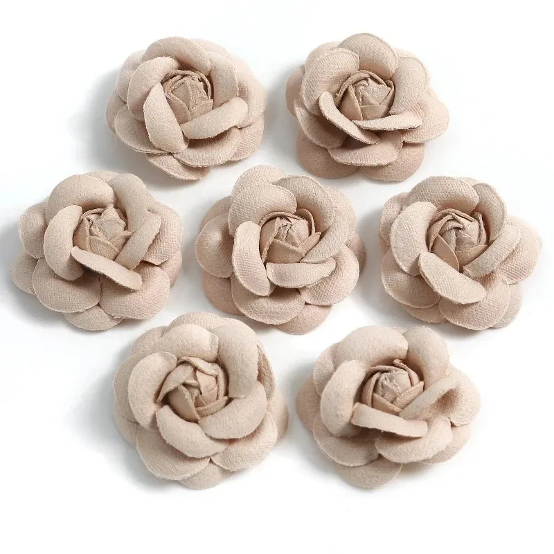 décoration intérieure artificielle roses soie détaillées blanc beige rose pâle noir opaques