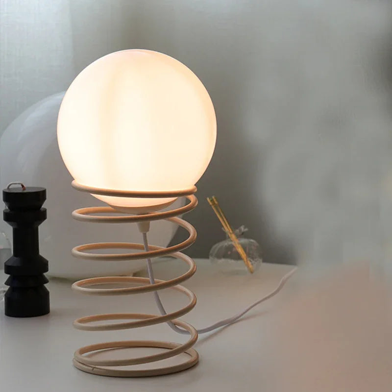 lampe table moderne sphérique spirale métallique blanc chrome