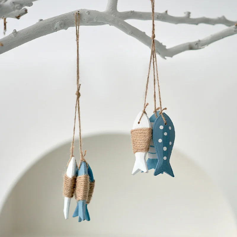 décoration murale poisson bois rayures pois bleu clair blanc vintage corde nouée