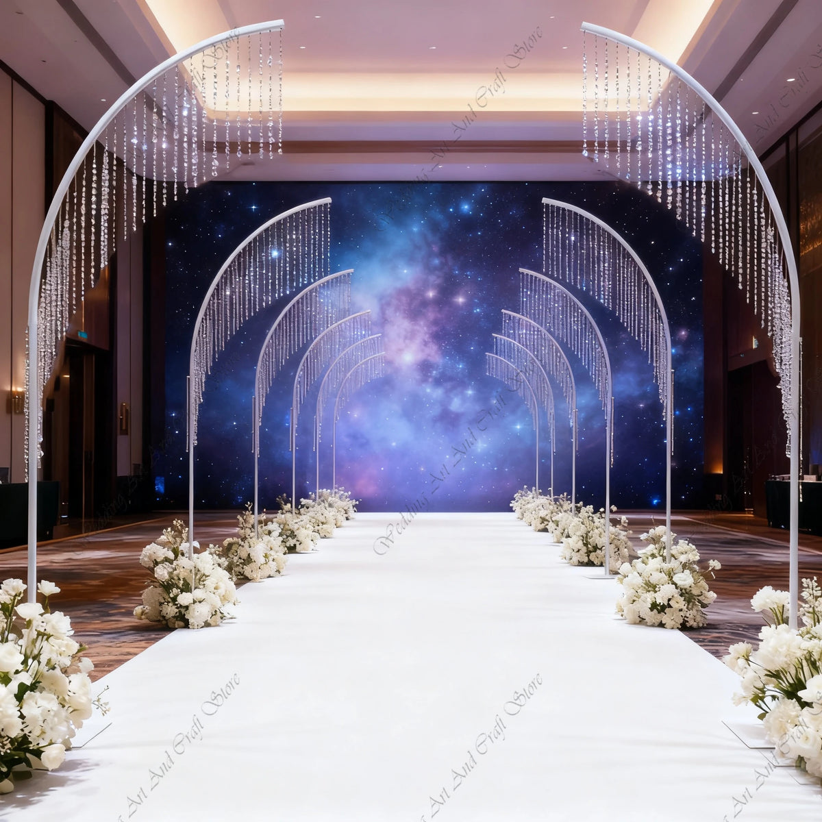 arche decorative blanche or strass brillante moderne elegante fleurs blanches h280cm h290cm h300cm