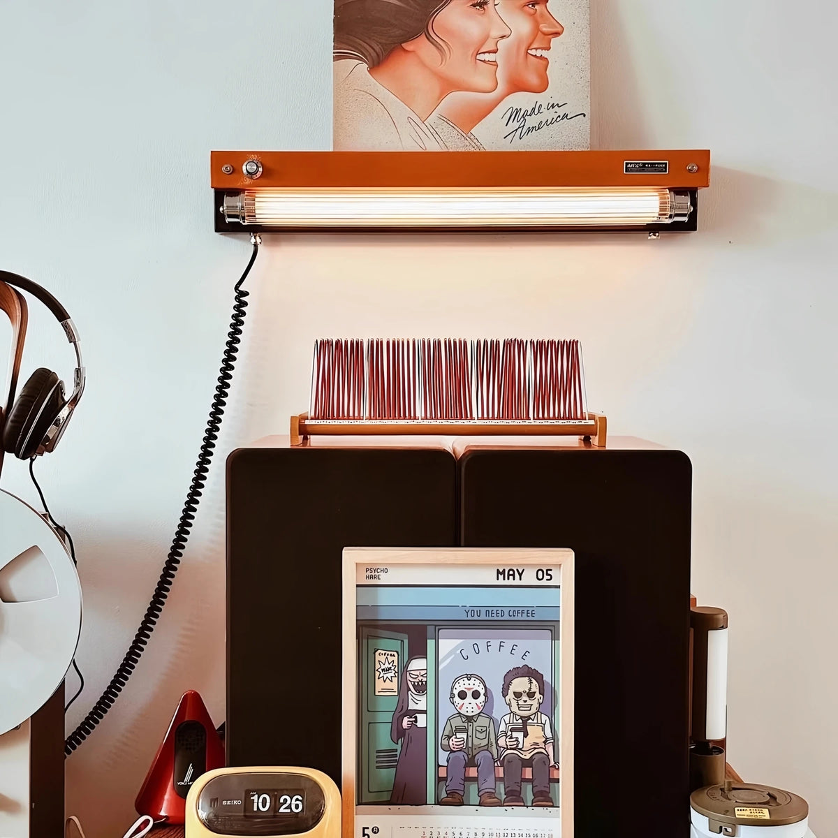 lampe led moderne orange rectangulaire fixée mur éclairage cuisine salle manger 2000 82000 flux