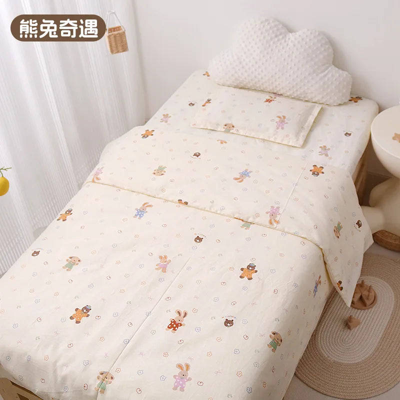 ensemble literie bébé drap plat couette oreiller motifs dessins animés couleur beige panda animaux
