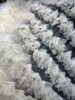 ruban tulle blanc noir rose bleu clair plissé texture ondulée opacité élégant décoration mariage