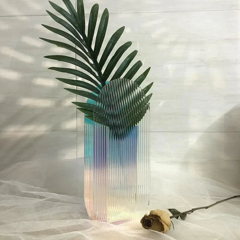 vase moderne transparent rayures vertes orange jaune rose bleu table floral