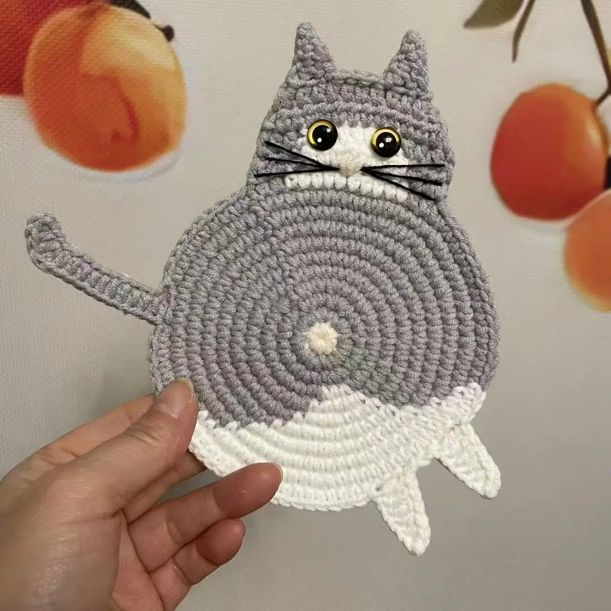 coussin crocheté visage chat noir gris rose jaune artisanal main decoration table cadeau mignon