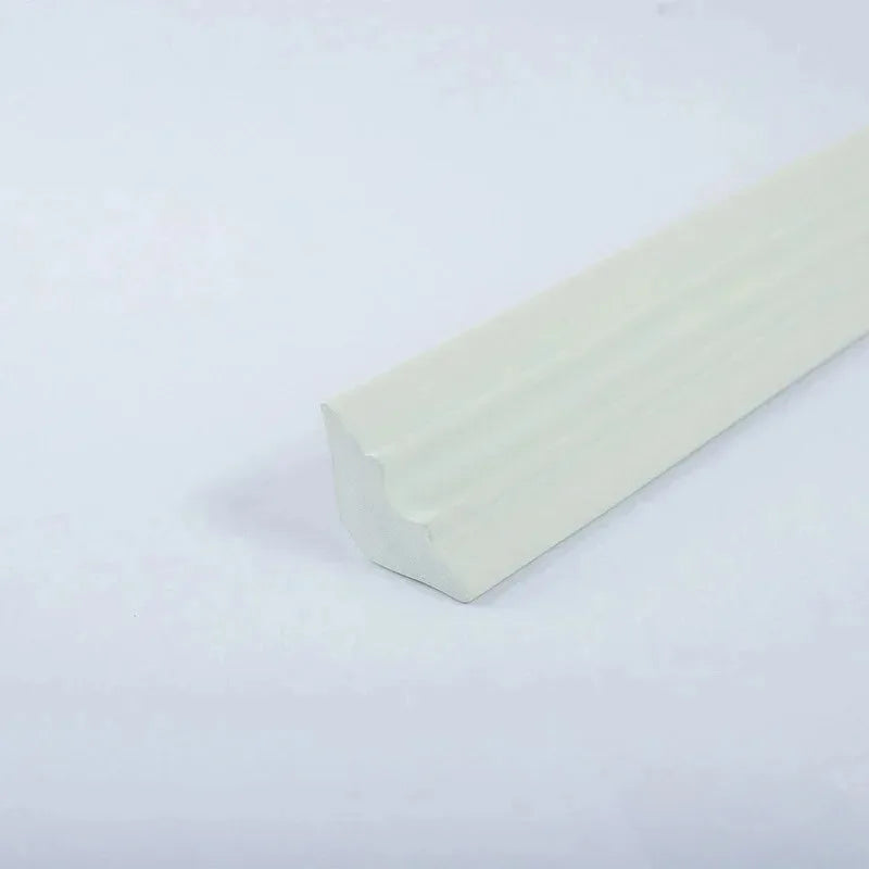 corniche auto adhésive pvc beige rouge moderne fête decoration intérieure classique 2m opaque