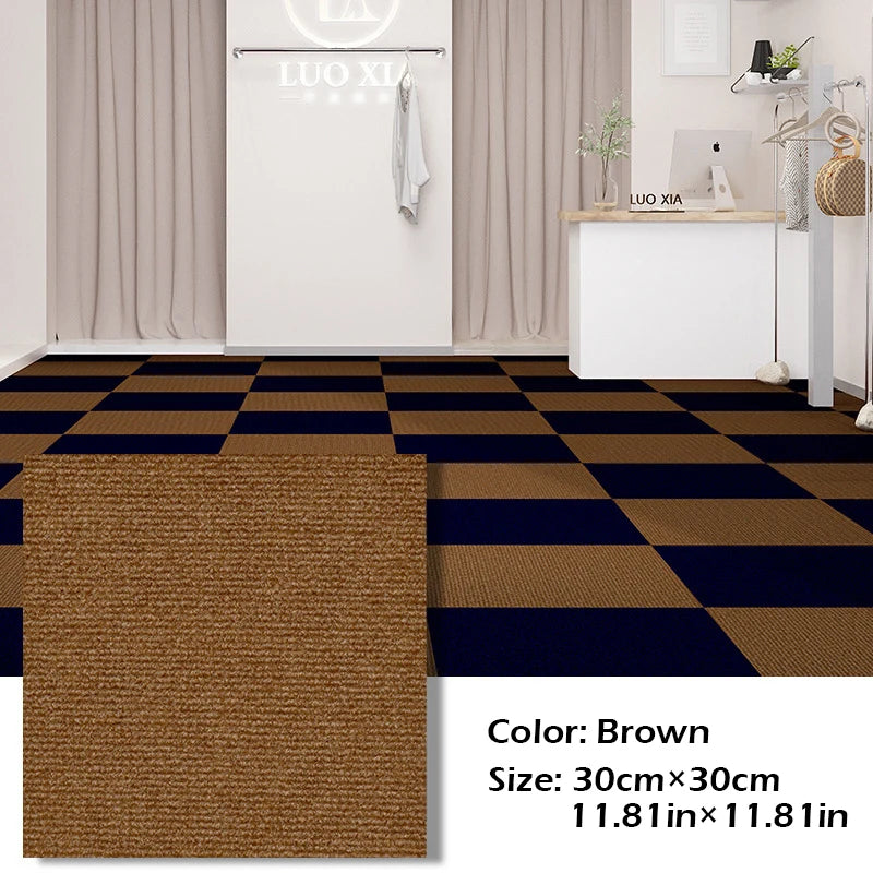 tapis auto adhésif moderne 30x30cm gris marron bleu marine carreaux noirs blancs salon chambre