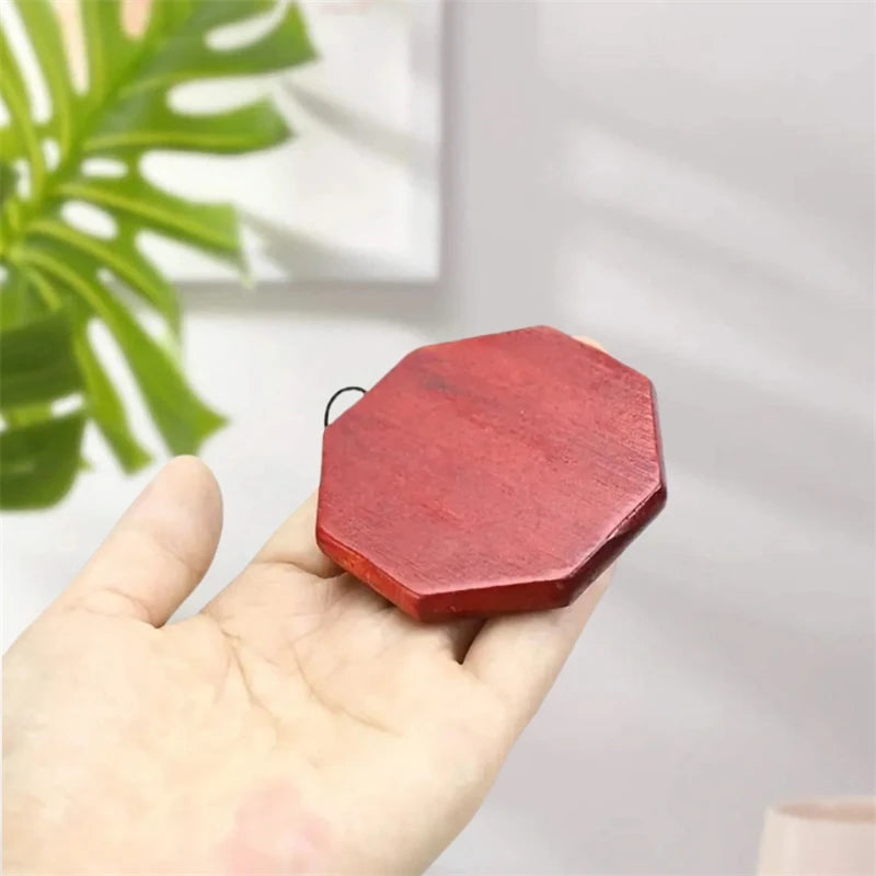 décoration extérieure sifflet vent rouge argenté métal bois ornements cloches balcon maison