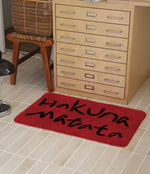 tapis antidérapant polyester lettres hakuna matata bleu clair beige rouge chambre bain imperméable résistantintérieur