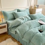 ensemble literie quatre pièces motif floral beige gris bleu clair vert pastel classique polyester
