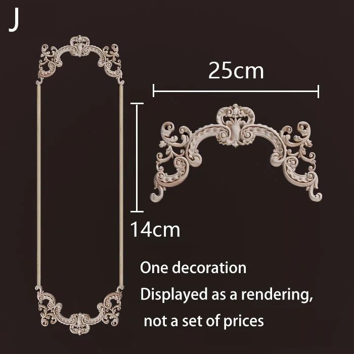 ornement mural bois blanc sculpture baroque fleurs motif classique décoration maison ancien décor