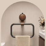 porte serviettes mural succion noir beige marron clair poignée bois moderne rustique salle bain