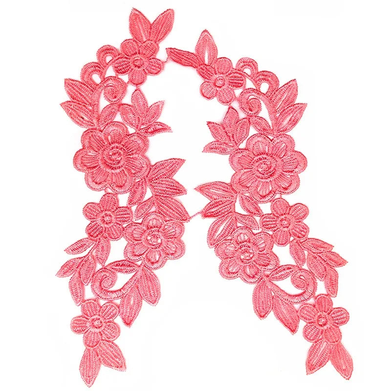 appliques textiles brodées motifs floraux couleurs rouges bleues vertes marrons or coton polyester
