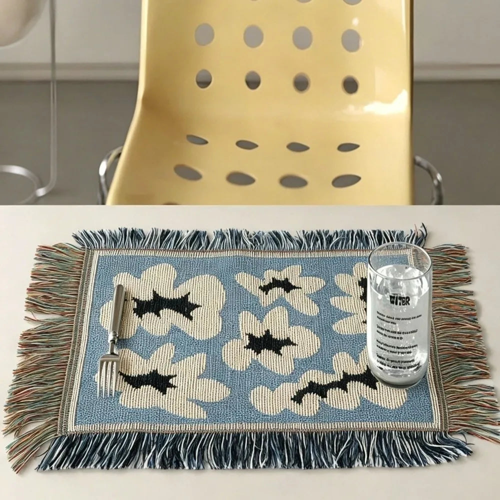 tapis table moderne fleurs stylisées franges bleu blanc noir résistant l'usure ethnique