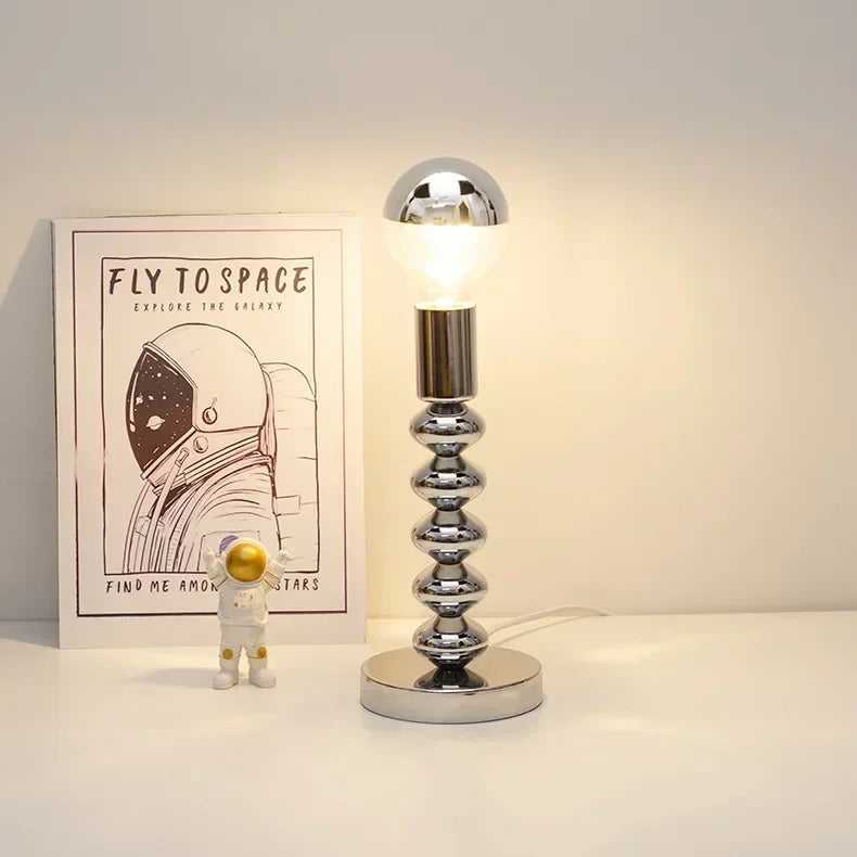 lampe led moderne lampes table argentées ampoules transparentes géométrique futuriste
