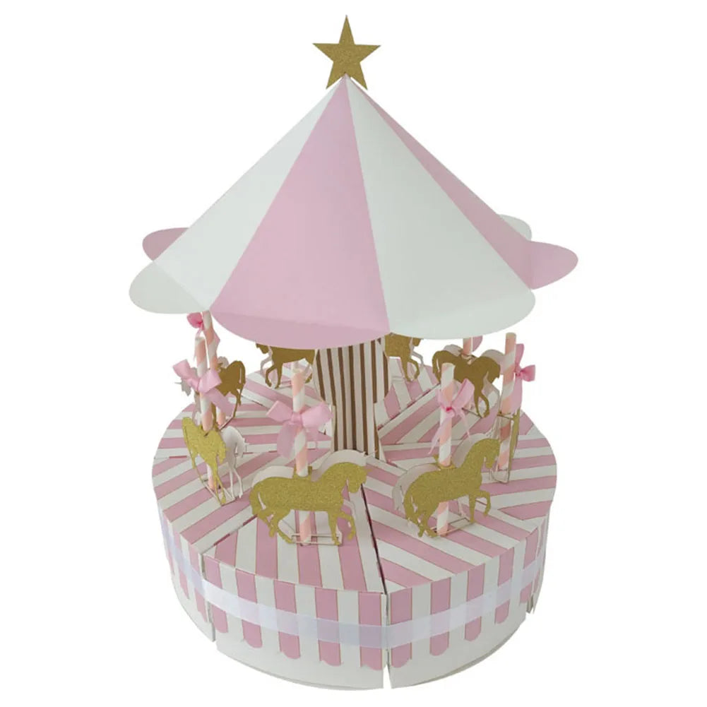 décoration fête manège forme carrousel chevaux dorés rayures verticales rubans semi transparents enfants vintage
