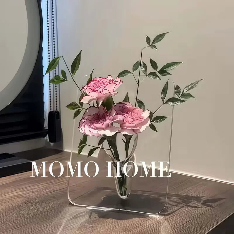 support mural transparent moderne vase intégré exposant fleurs salon maison