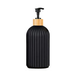 ensemble produits salle bain moderne flacon savon pot coton tige pot brosse dents brosse