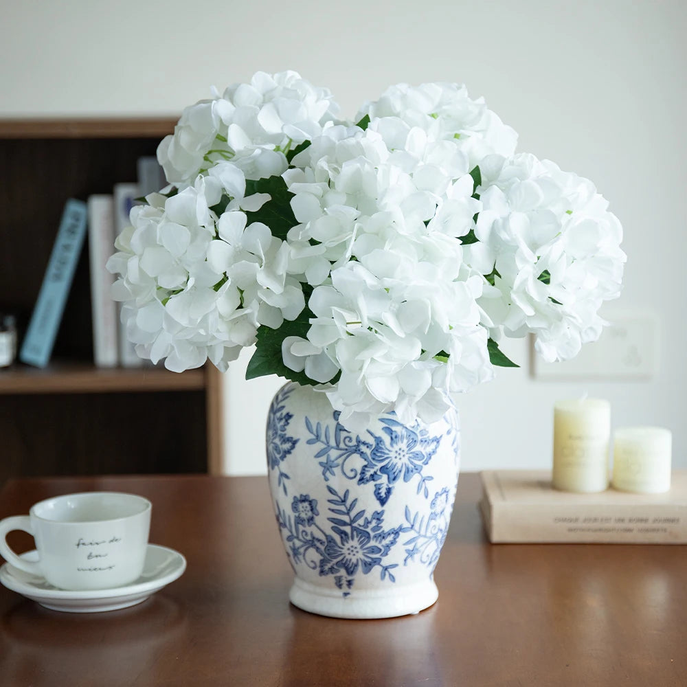 bouquet fleurs artificielles hortensia blanc decoration intérieure mariage anniversaire moderne minimaliste