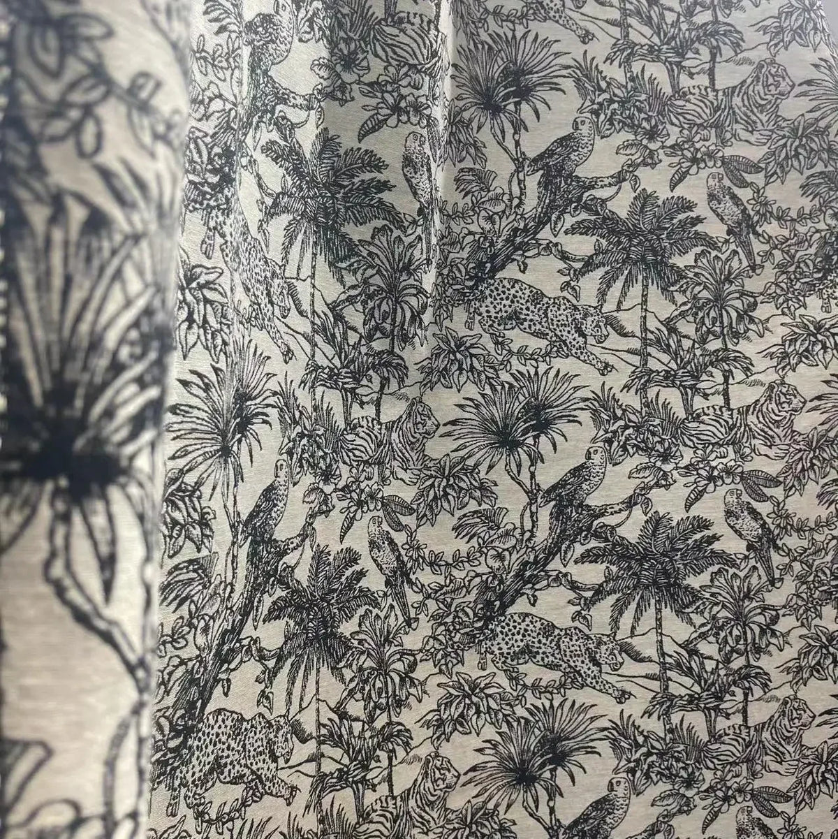 rideau classique blanc noir motif oiseaux végétal translucide pompons fenêtre salon maison