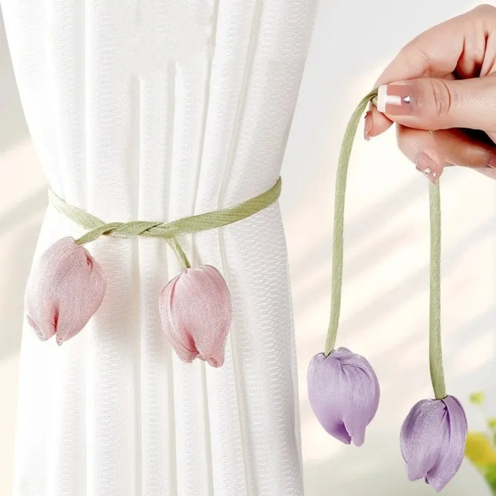 rideau accessoire tulipes fleur vert clair rose pâle violet bleu moderne décoratif fixations invisibles