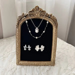 porte bijoux ornements floraux velours opacité classique bijoux or noir rouge vert