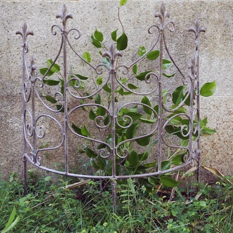 grille jardin art nouveau ornements floraux fer gris facilement assembléeporte cloture partition fleuriematériel naturel