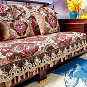 housse canapé brodée motif floral tissu épais couleur marron rose ornements dorés traditionnels