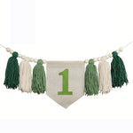 guirlande festivite couronne numerale deco chambre enfant motif pompon boho couleur neutre festive