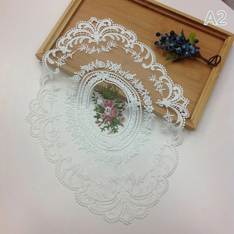 serviettes table blanc broderie florale dentelle classique vintage mariage festivité