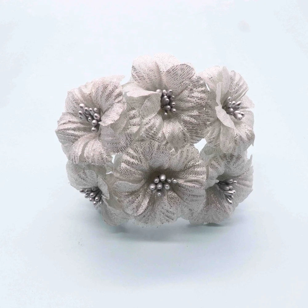 couronne fleurs artificielles mariage romantique décoration intérieure dorées tissu dentelle beige gris argenté
