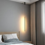 Lampe suspendue LED dans un décor de bar élégant
