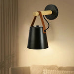 lampe murale moderne minimaliste bois blanc conique abatjour simili cuir noir suspension chambre salon