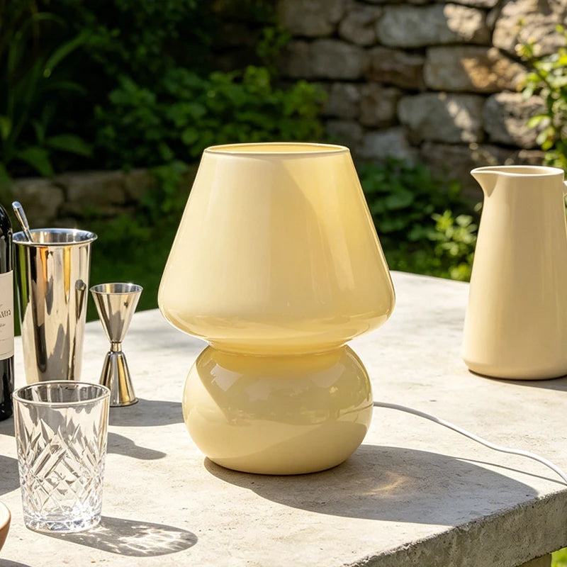 lampe poser contemporaine marron blanc jaune texture marbrée motifs géométriques opacité minimaliste
