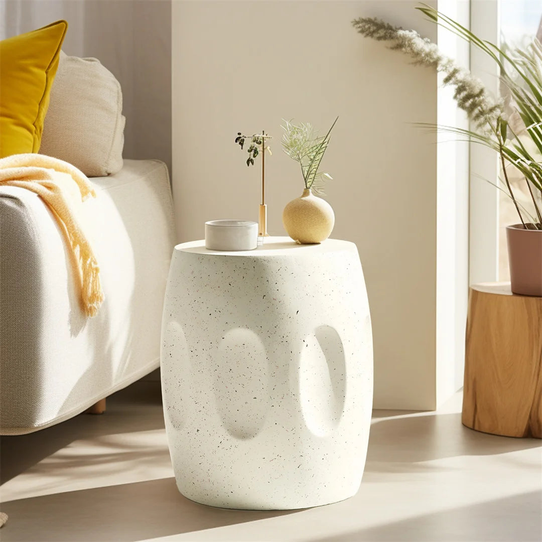 table basse moderne béton léger texturée blanc minimaliste découpes ovales