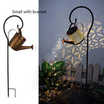arrosoir lumineux solaire doré motifs floraux tringle noire led moderne jardinextérieur