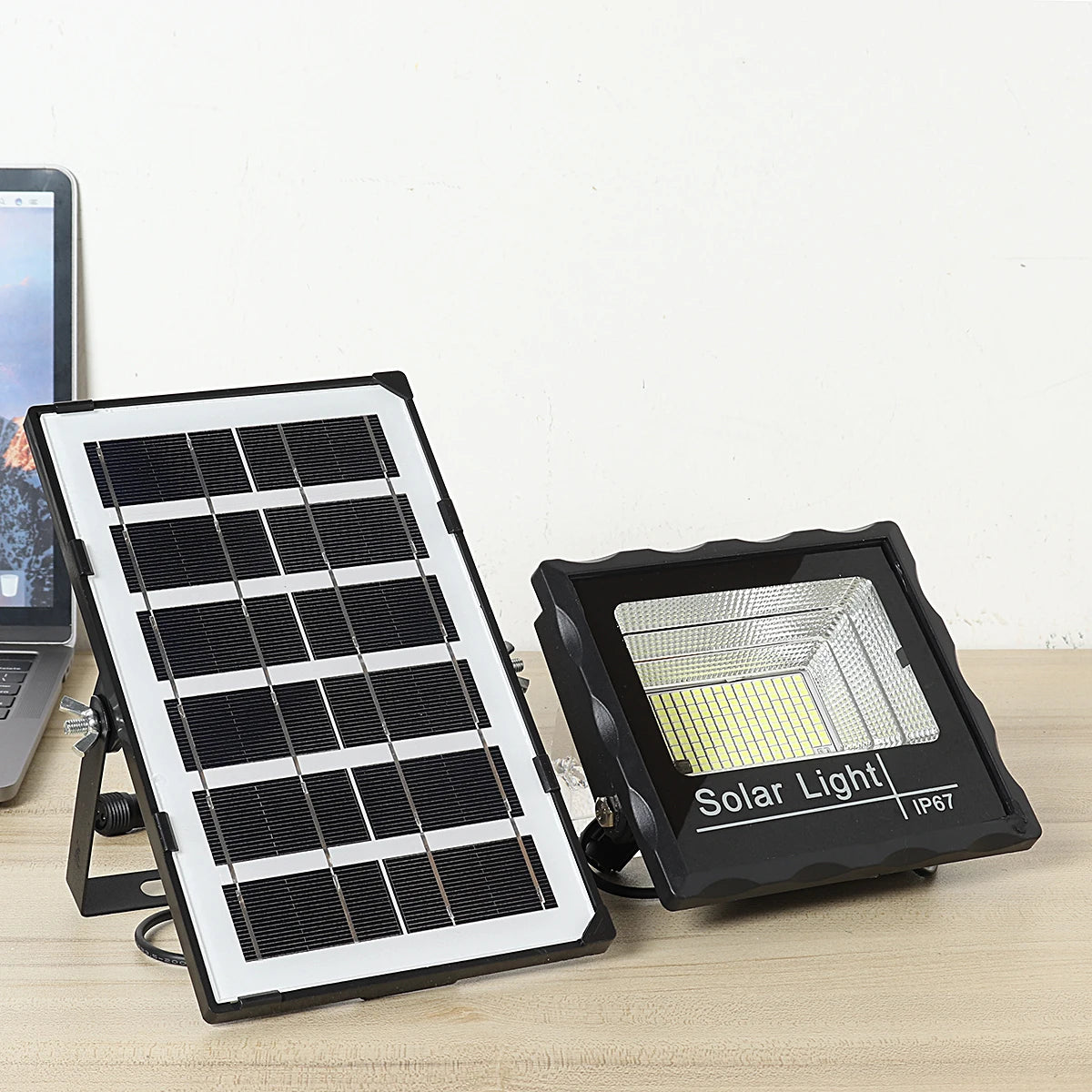 Détail du panneau solaire monocristallin de la lampe