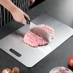 planches découper acier inoxydable surface brossée moderne trou accrochage durable alimentaire