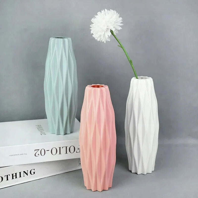 vases modernes vert pastel blanc rose texture géométrique minimaliste
