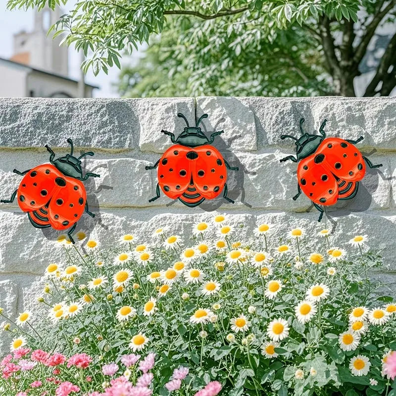 décoration murale métal coccinelle rouge points noirs extérieur intérieur durable élégante naturelle gaieté fraîcheur