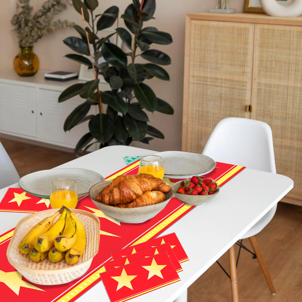chemin table étoiles rouge jaune nappe festive anniversaire mariage décoration table serviettes motifs étoiles