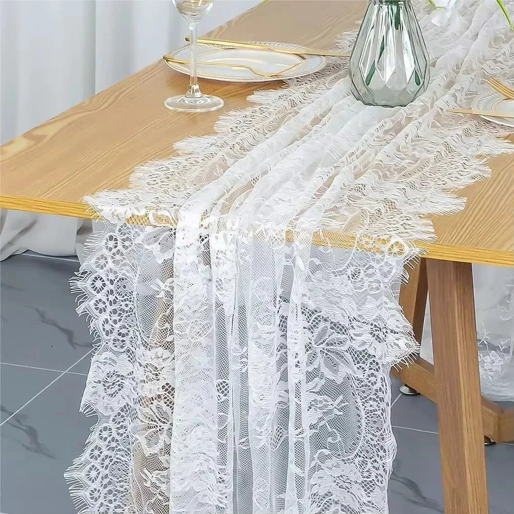 nappe dentelle blanche romantique decoration table mariage theme anniversaire festive 30cmx300cm