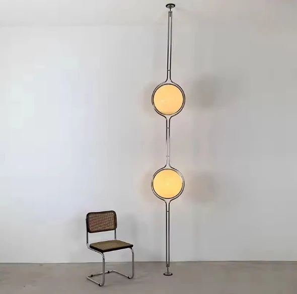 lampe sol moderne acrylique blanche dorée interrupteur rond translucide