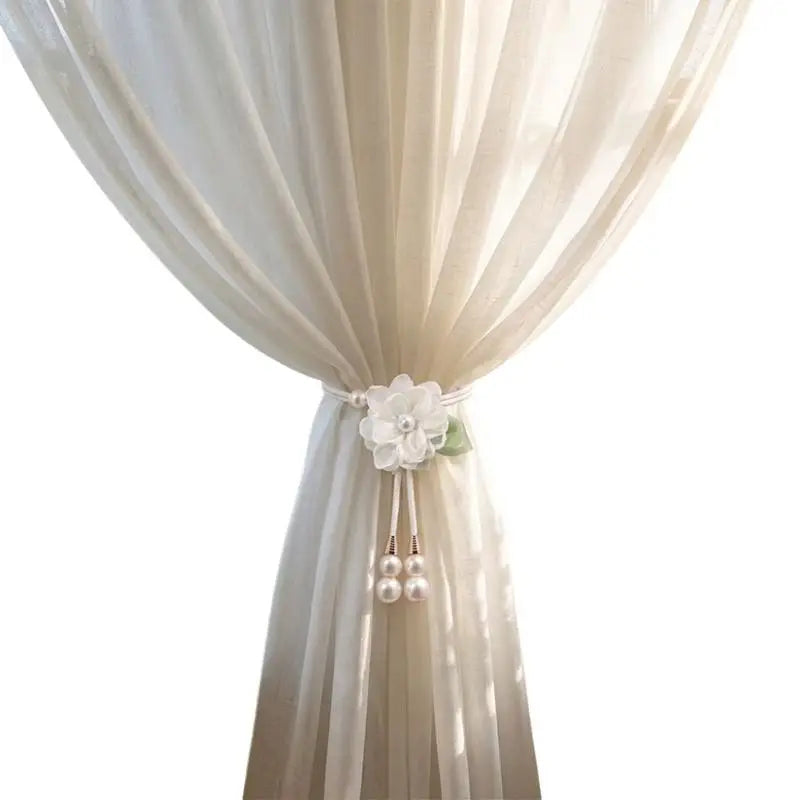 ruban fenêtre fleur décoration romantique blanc vert violet noir rose