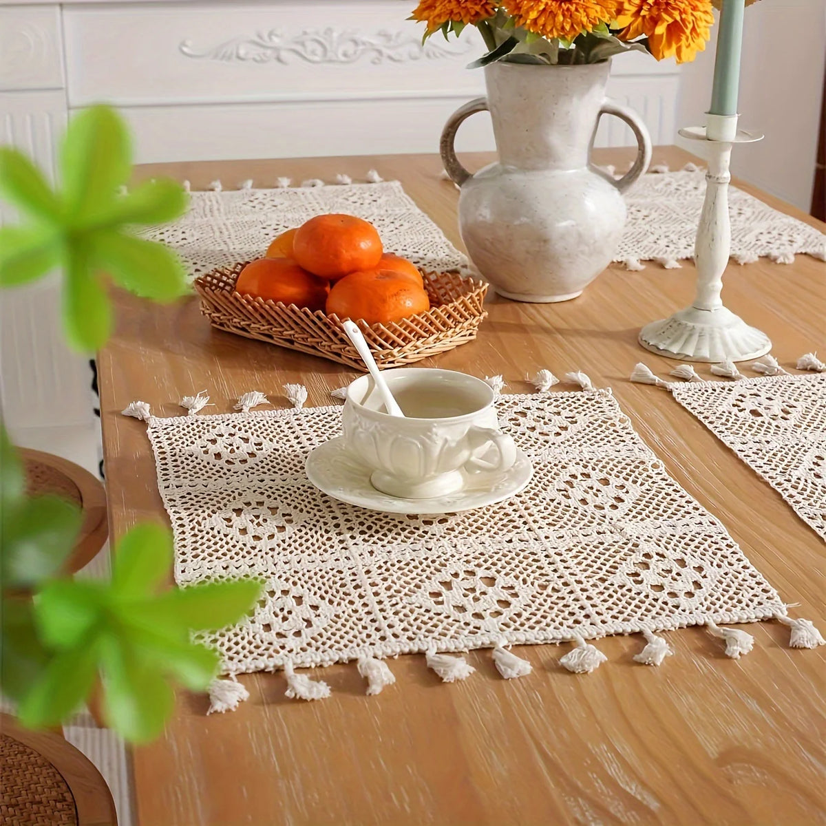 Vue de dessus du napperon montrant les motifs crochet